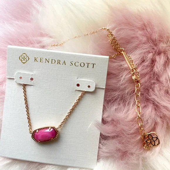 Kendra Scott Rose Gold Elisa Blush Pearl Necklace - Picture 3 of 3